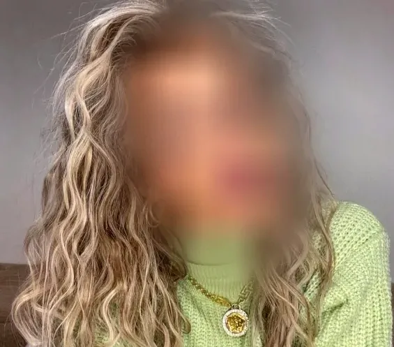 Celina, 35