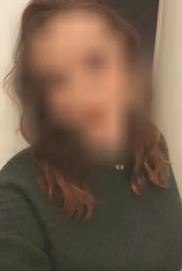 Diana, 27