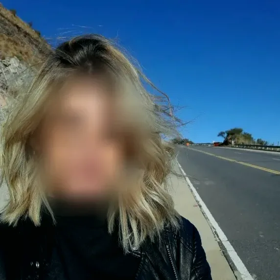 Greta, 28