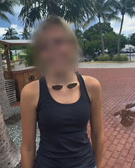 Isabell, 20