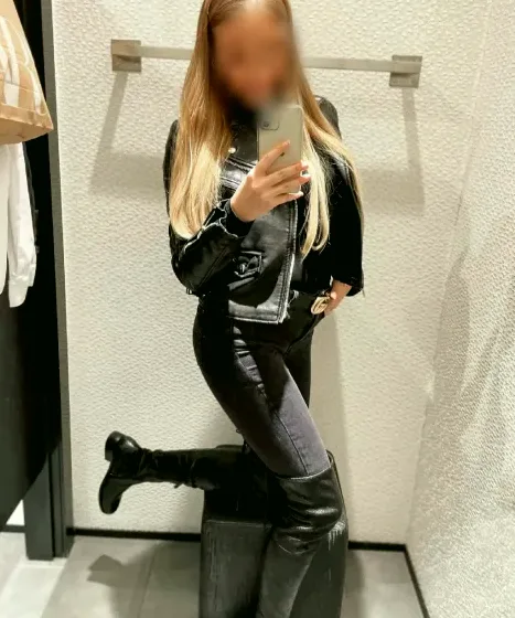 Janina, 33