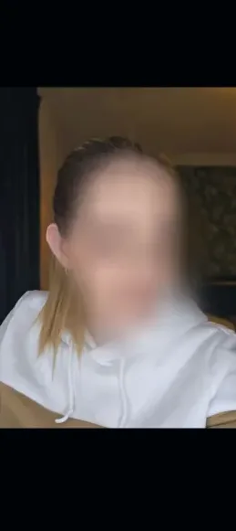 Lara, 36