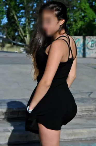 Nadine, 31