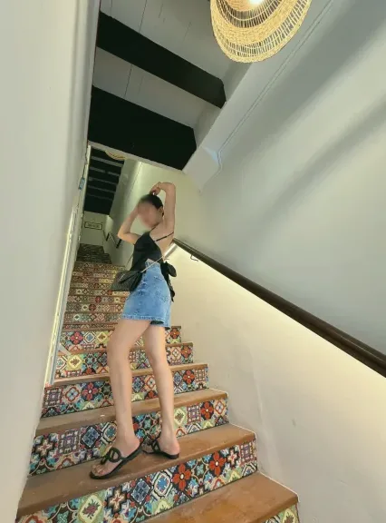 Nicole, 30