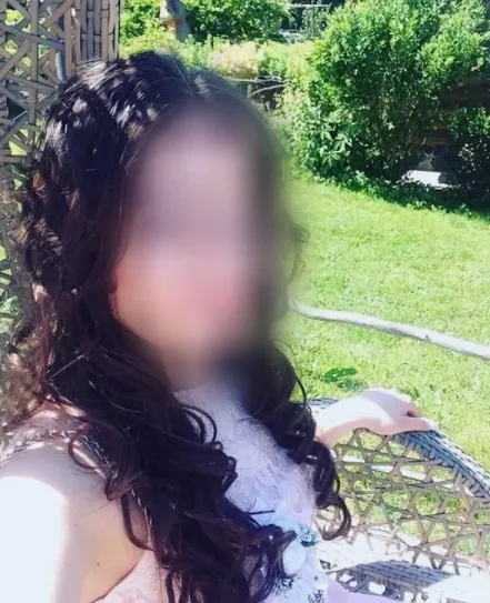 Nina, 36