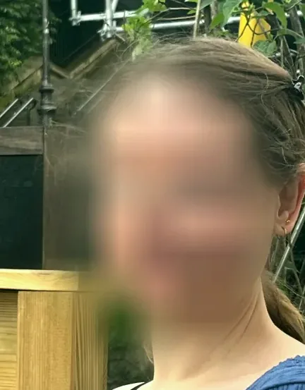 Pauline, 34