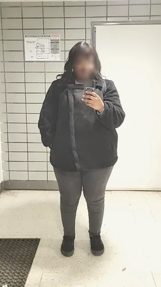 Pia, 35