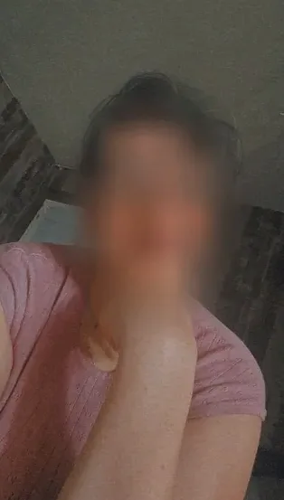 Sarah, 27