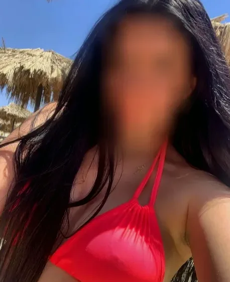 Simone, 31
