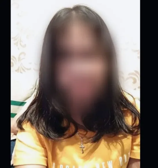 Stefanie, 27