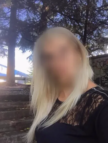 Yasmin, 32