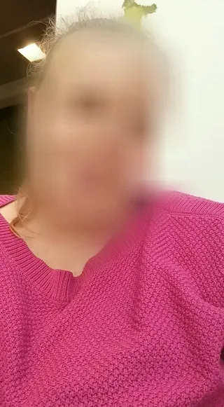 Yvonne, 37